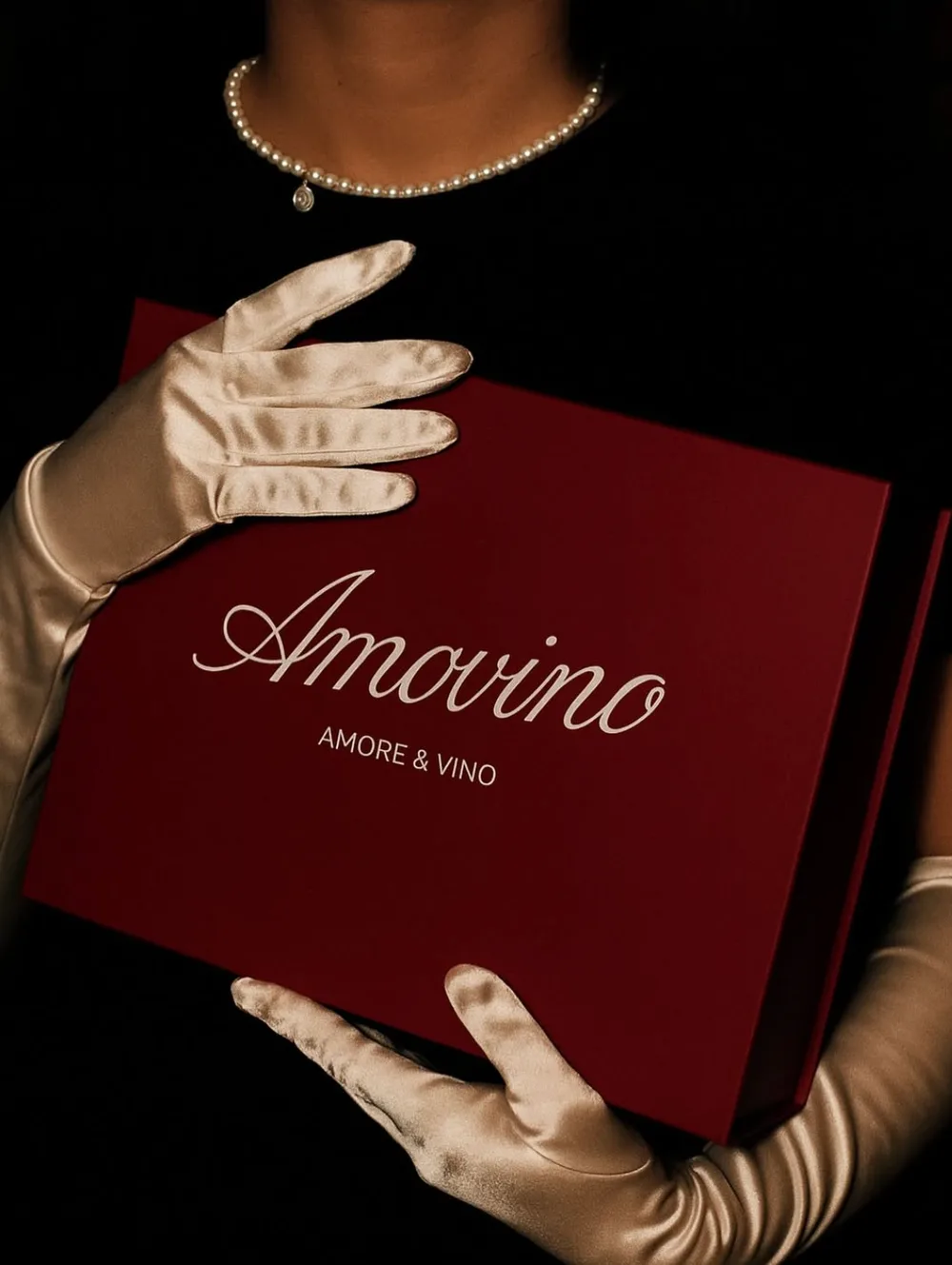 Kuti dhurate Amovino në ngjyrë burgundy